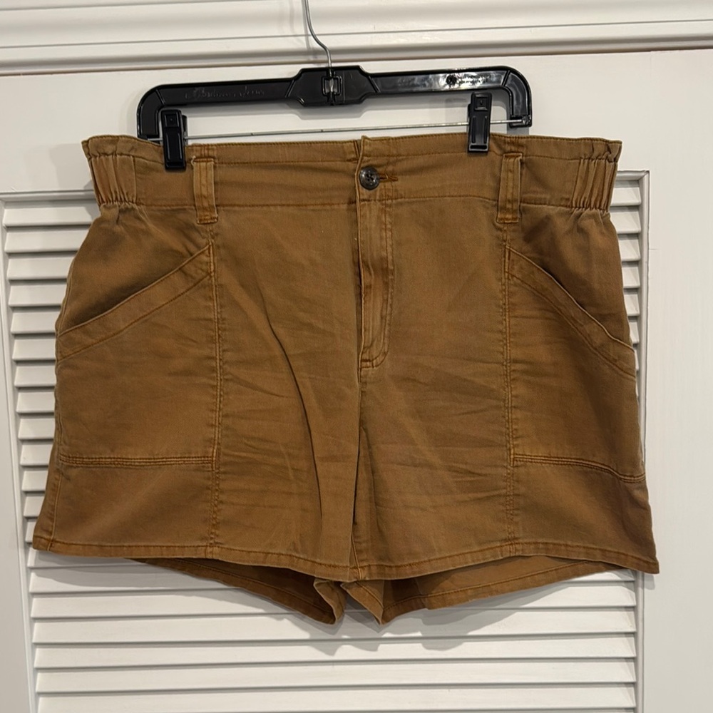 Women's Tan Shorts